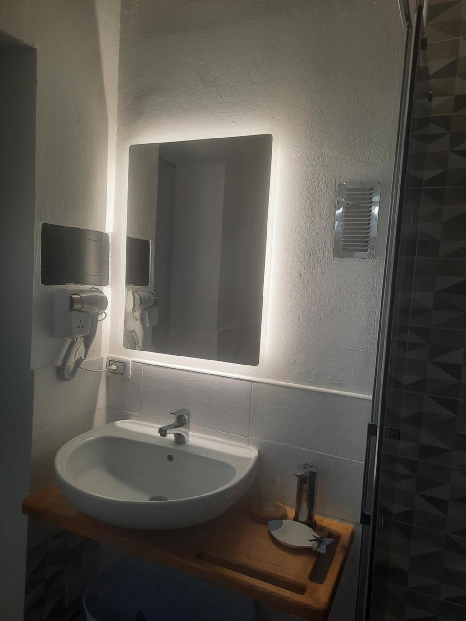 Flamingo Guest House- Rooms Olbia Quarto foto
